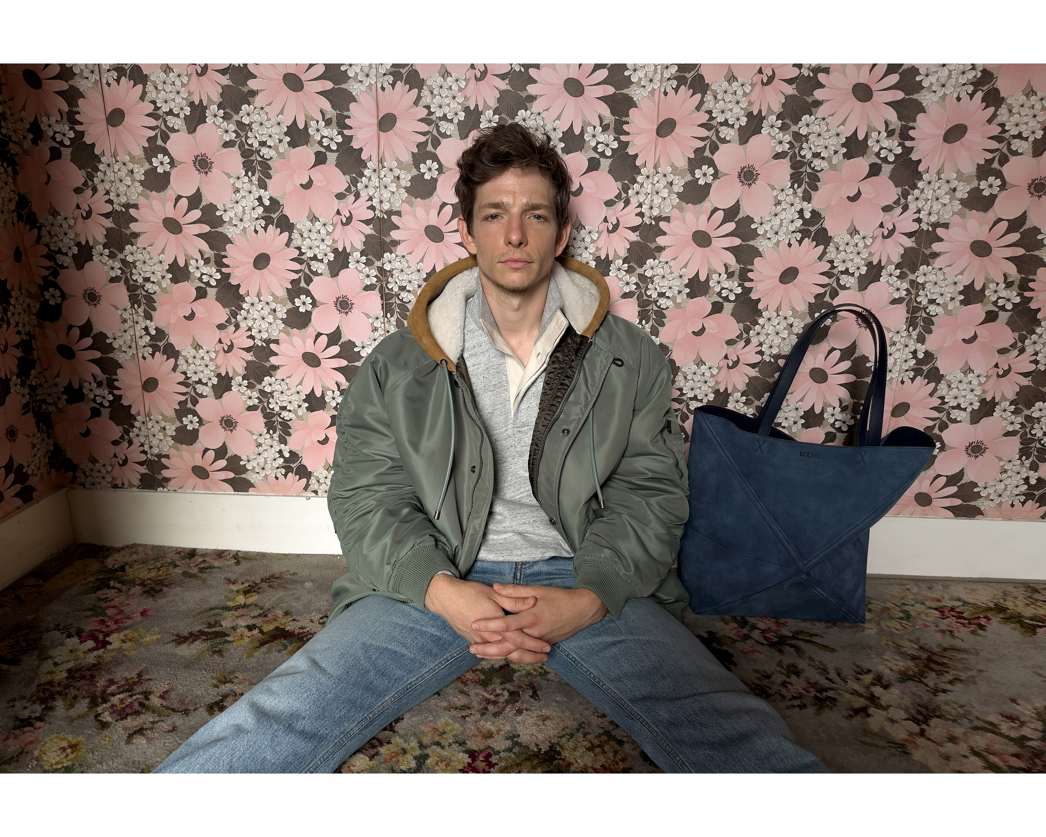 LOEWE_SS24_PRECO_JT_CAMPAIGN_MIKE_FAIST_RGB_CROPPED_5X4_LOE050723_0195-1600x1280