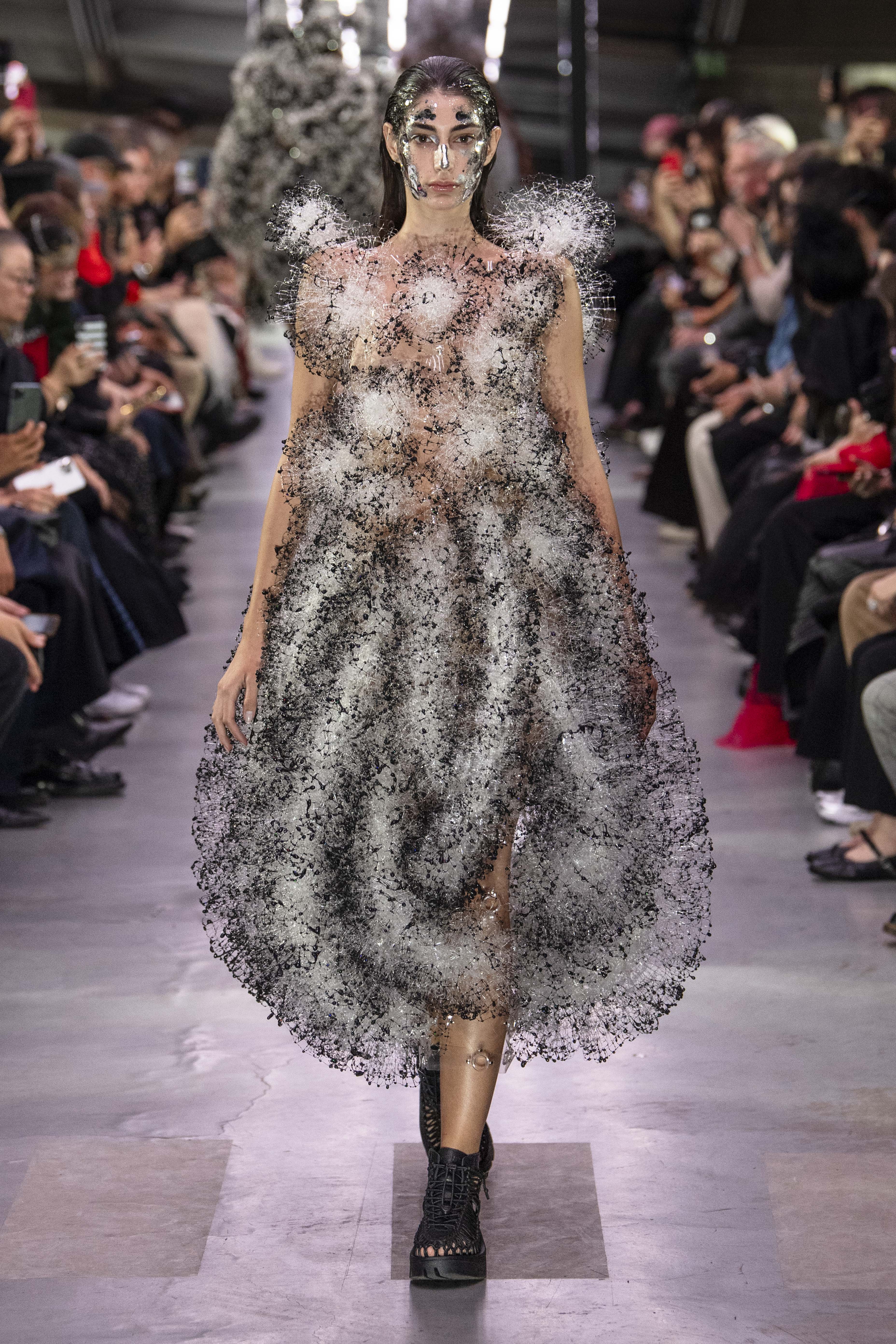 Noir Kei Ninomiya's SS24 Collection: A Mesmerizing Journey from