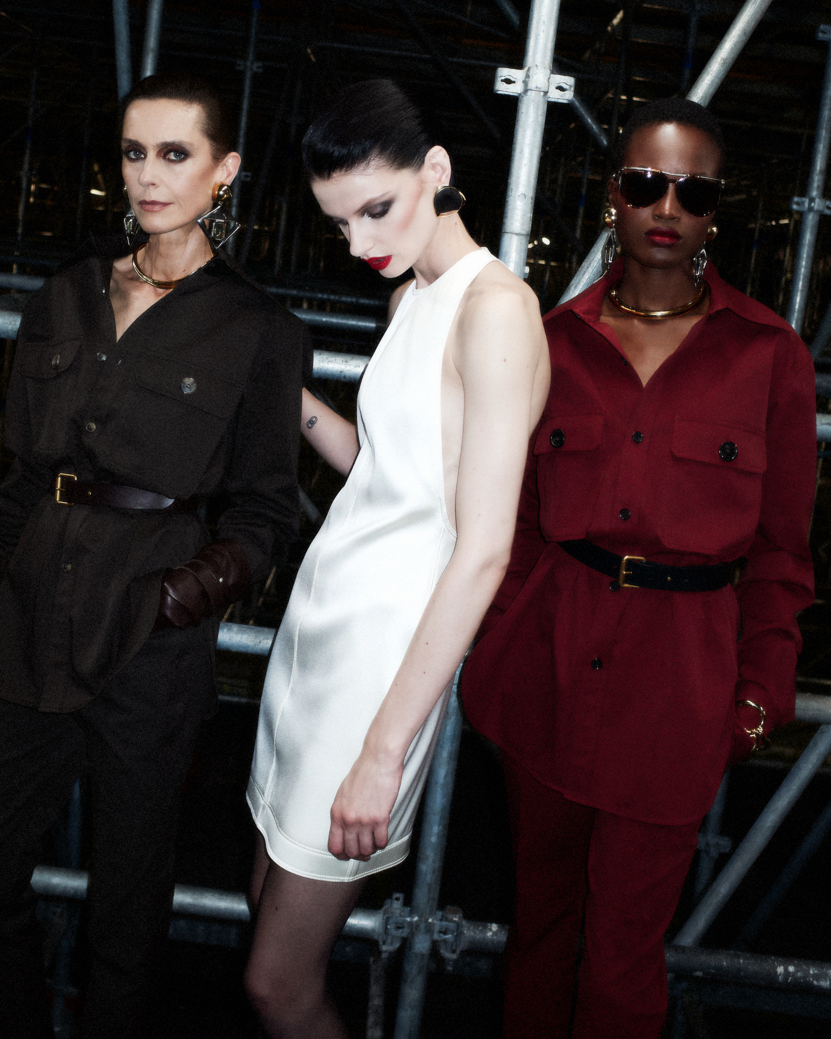 SAINT_LAURENT_SUMMER_24_BACKSTAGE_24_HR-1600x2000