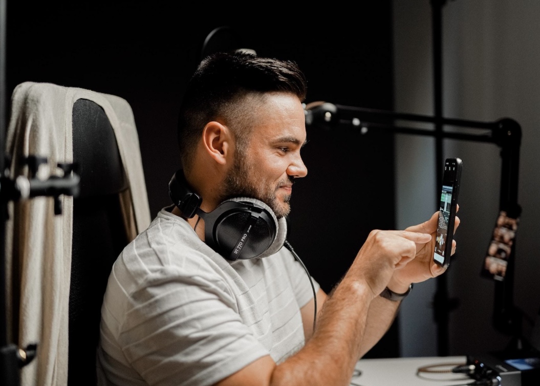 Top Ways to Use Your Creativity to Make Money Online
