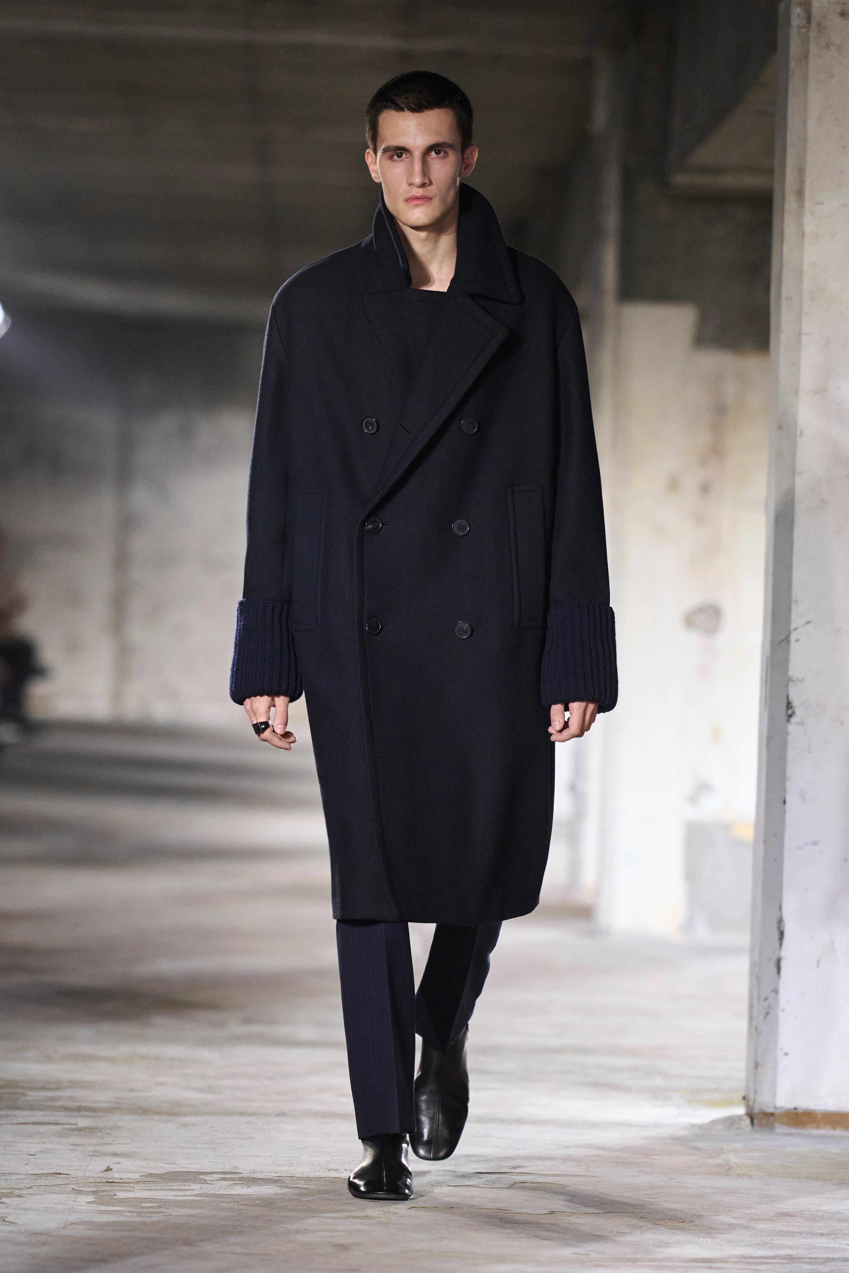 DRIES_VAN_NOTEN_FW24_2732X4098_LOOKS_007-1600x2400