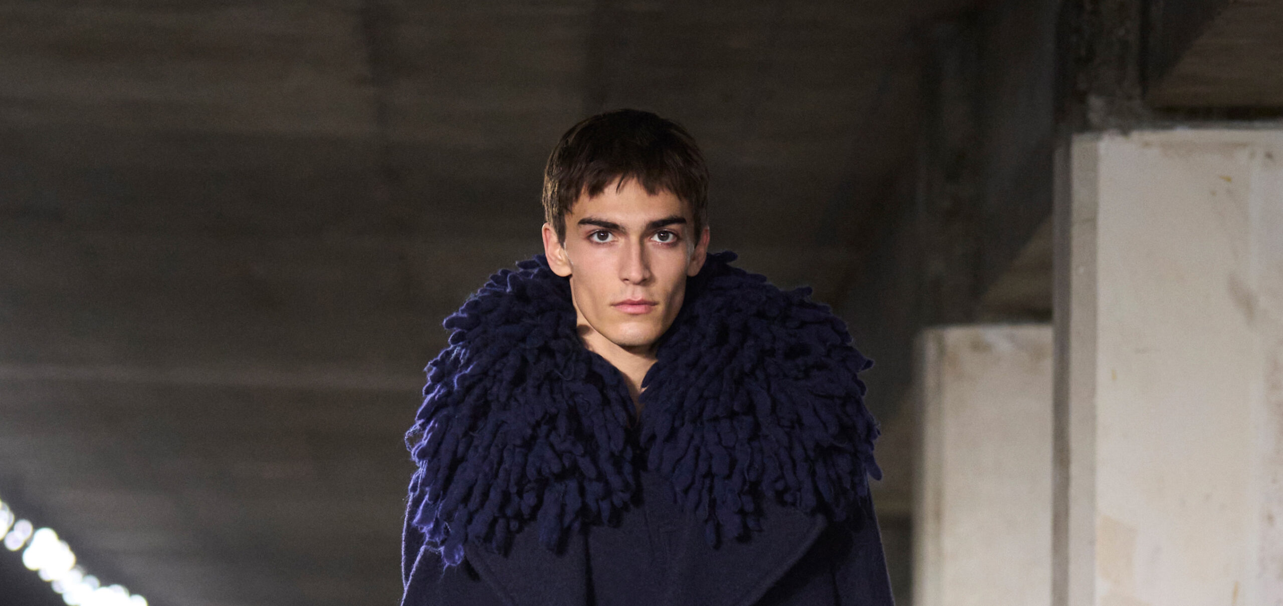 Dries Van Noten’s Autumn Elegance: A Belgian Vision of Avant-Garde Innovation