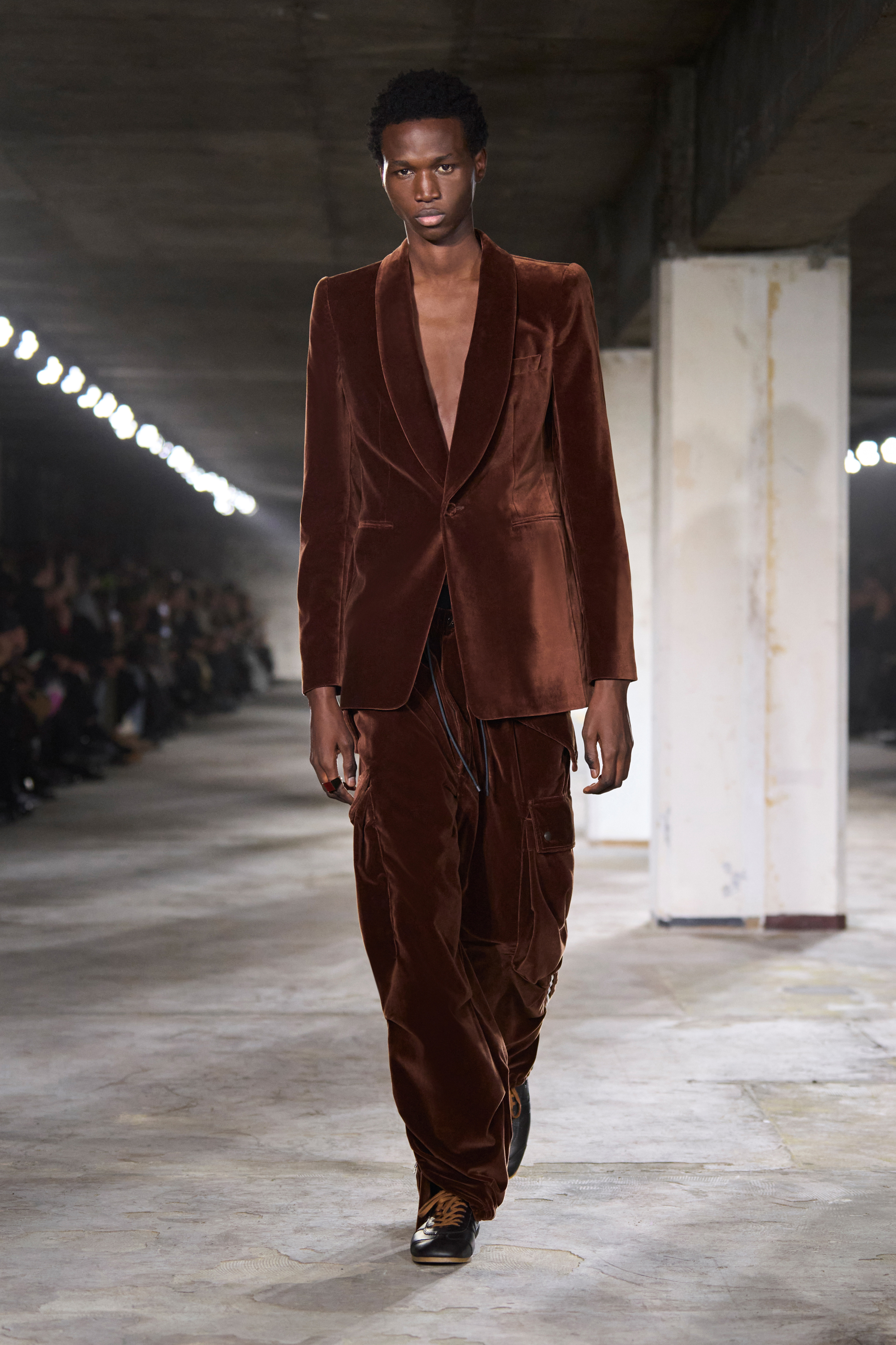 DRIES_VAN_NOTEN_FW24_2732X4098_LOOKS_059-1600x2400