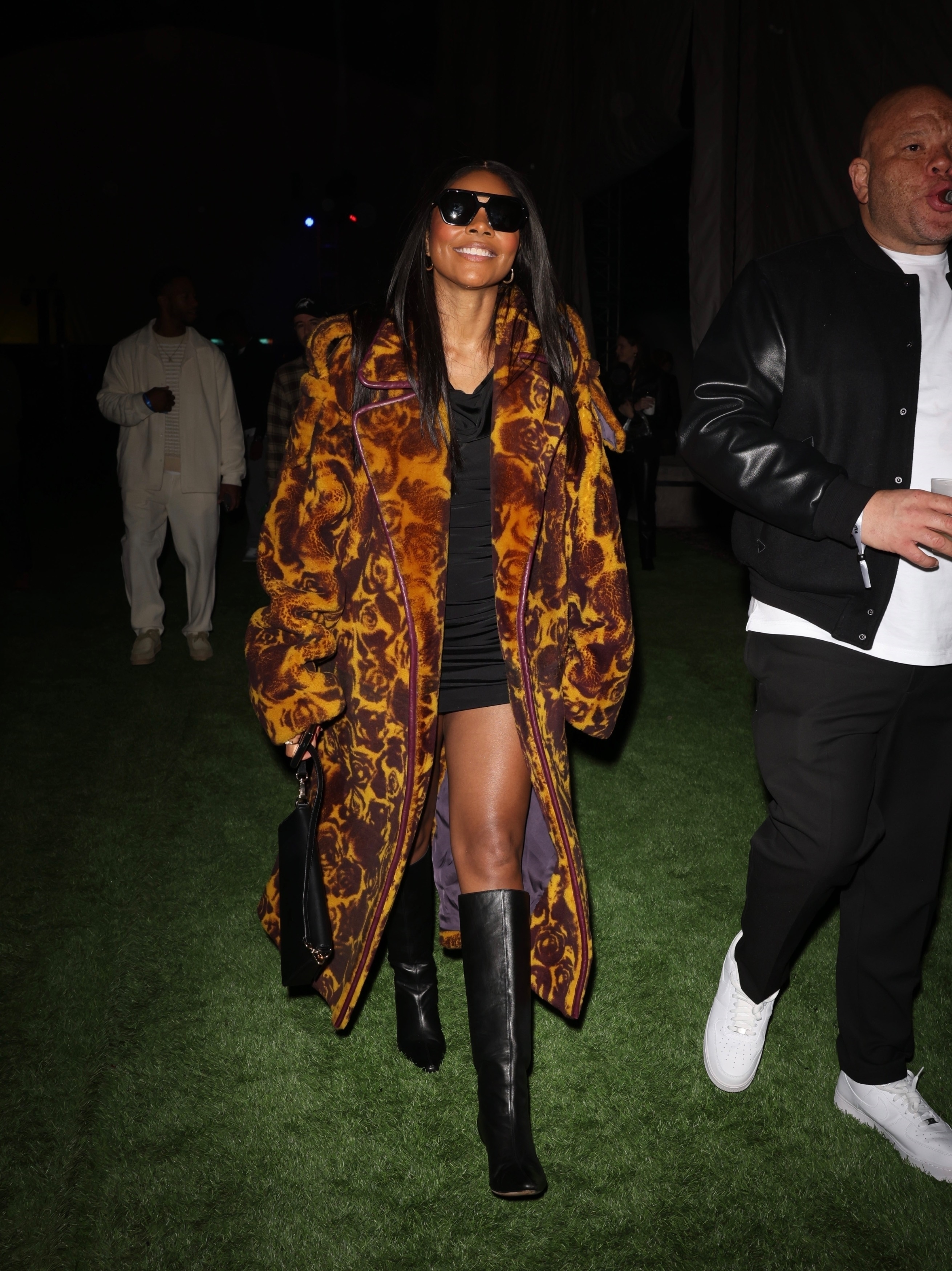 Gabrielle-Union-wears-Burberry-to-Pre-Super-Bowl-Party-in-Las-Vegas-1600x2137