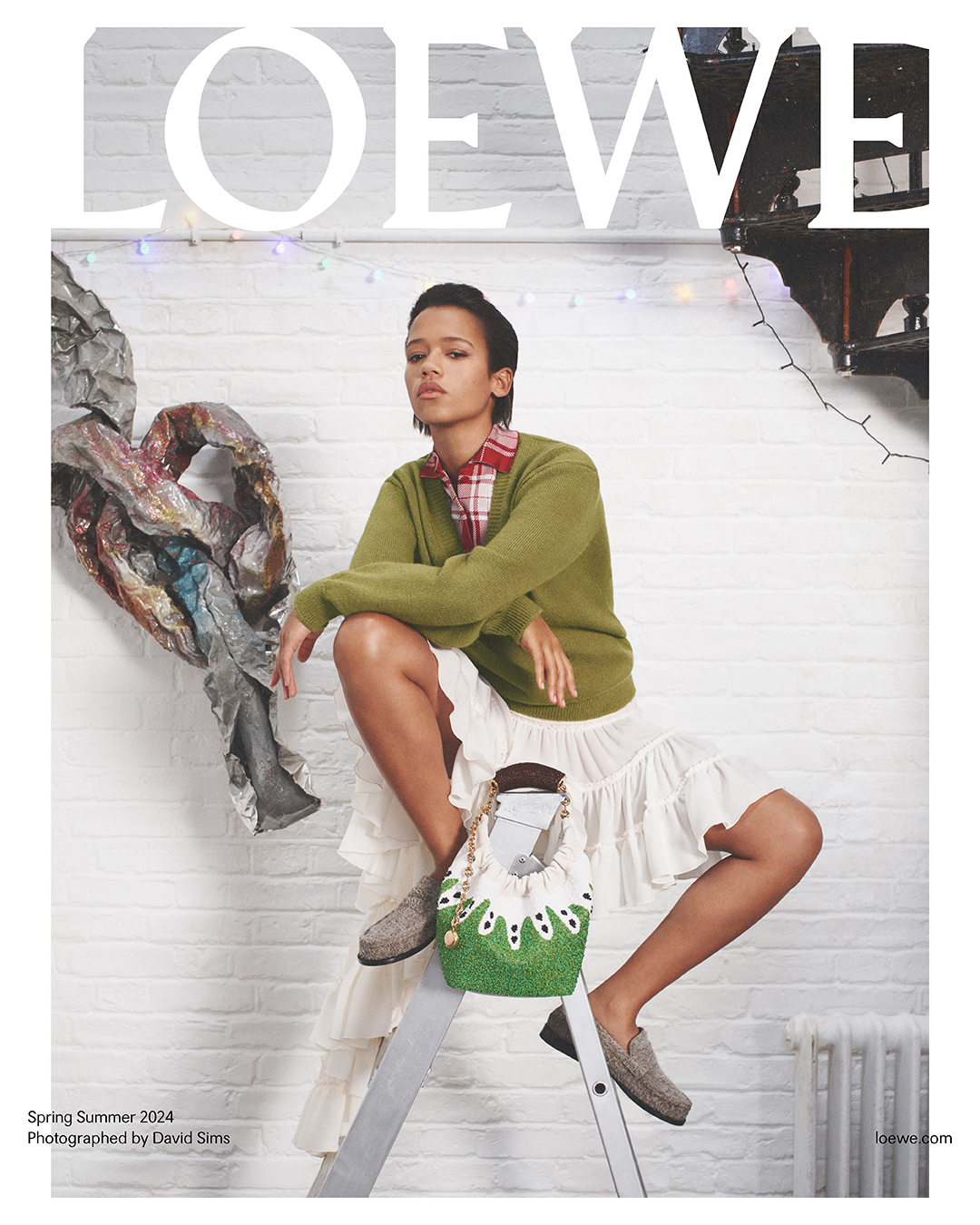 LOEWE_SS24_DAVID_SIMS_CAMPAIGN_TAYLOR_RUSSEL_RGB_LAYOUT_1080x1350_038_0120_R_v3B