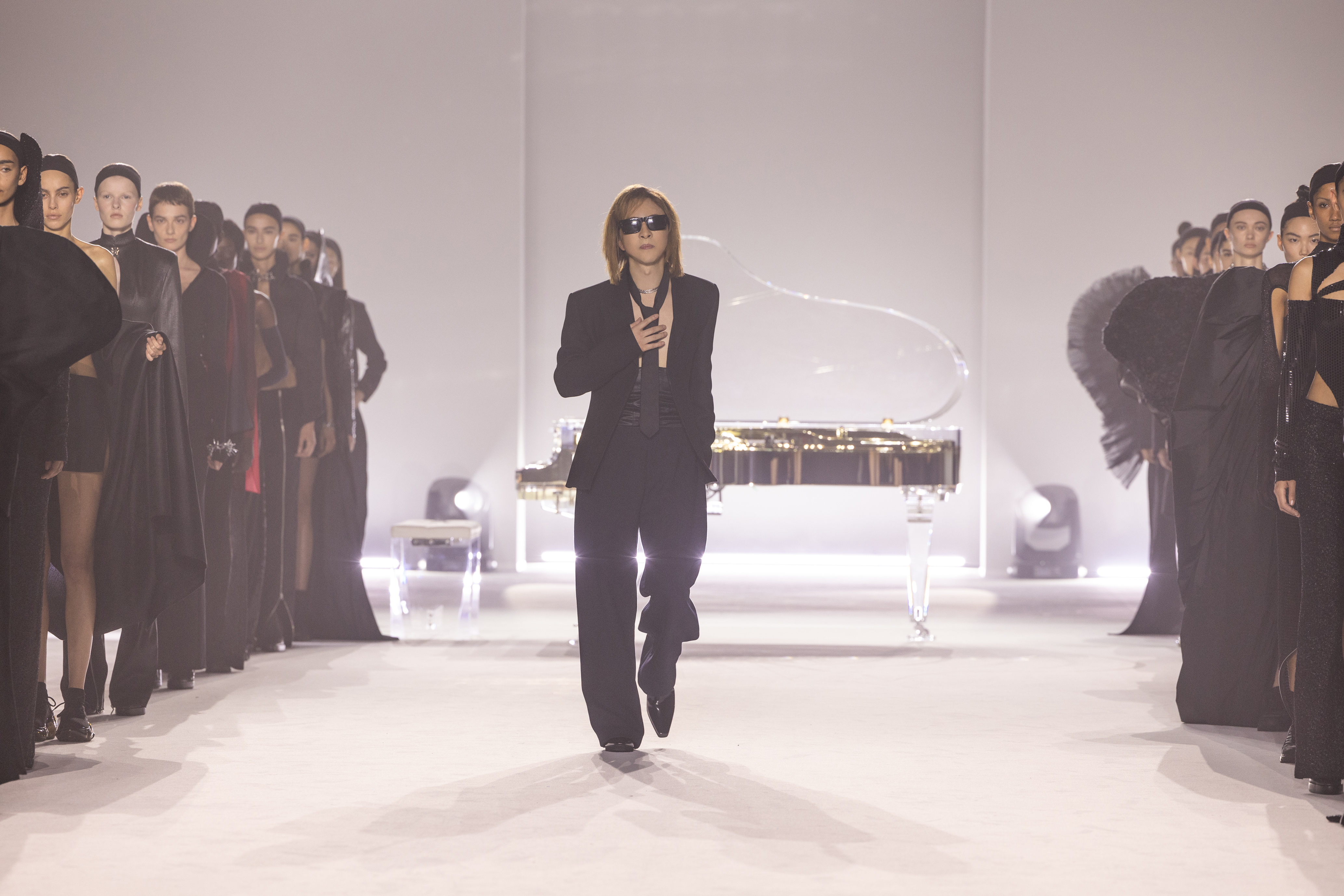 YOSHIKI-1600x1067